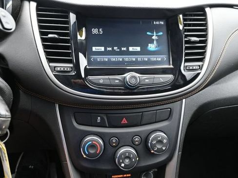 Used 2017 Chevrolet Trax LS FWD image 38