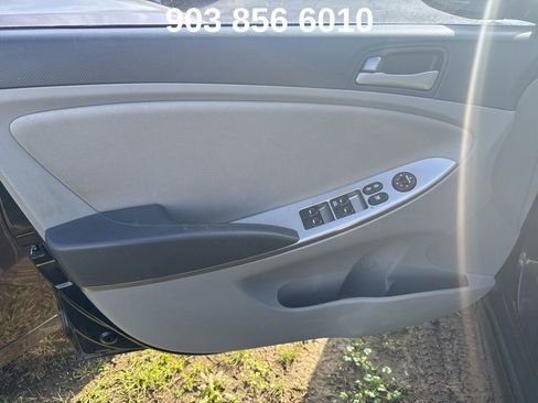 Used 2015 Hyundai Accent GLS image 8