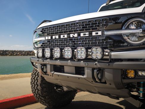 Used 2023 Ford Bronco Badlands w/ Sasquatch Package AWD/4WD image 13