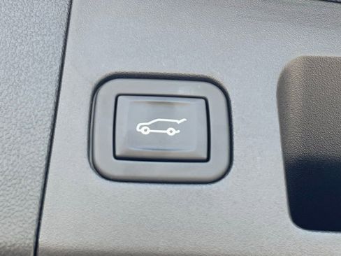 Used 2023 Cadillac XT5 Premium Luxury w/ LPO, Floor Liner Package AWD/4WD image 20