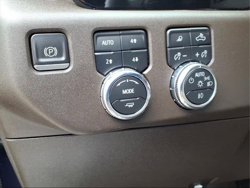 Used 2023 GMC Sierra 1500 SLT image 16