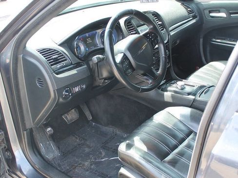 Used 2018 Chrysler 300 S w/ 300S Premium Group image 12