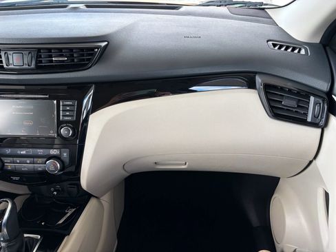 Used 2020 Nissan Rogue Sport SV w/ All-Weather Package image 20