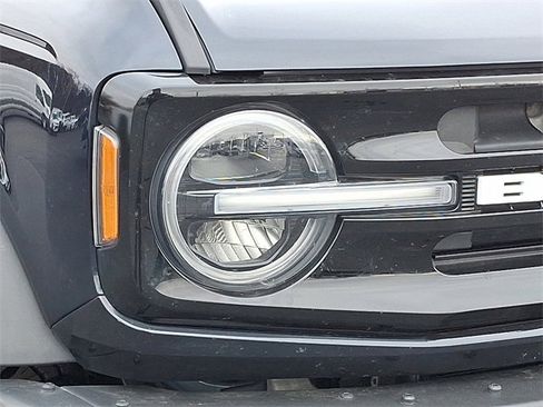 Used 2021 Ford Bronco Outer Banks w/ Sasquatch Package image 13