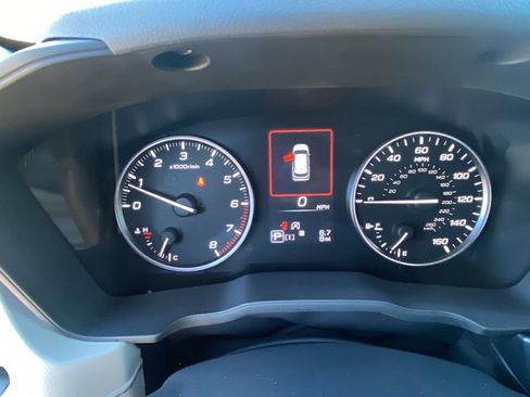 Used 2025 Subaru Forester Premium image 28