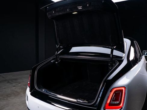 Used 2022 Rolls-Royce Phantom Sedan w/ The Phantom Package RWD image 63
