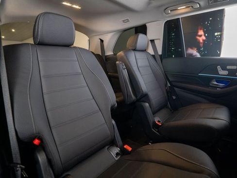 New 2026 Mercedes-Benz GLS 450 4MATIC image 35