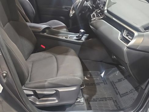 Used 2019 Toyota C-HR LE FWD image 18