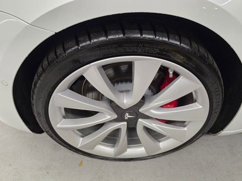 Used 2019 Tesla Model 3 Performance image 9