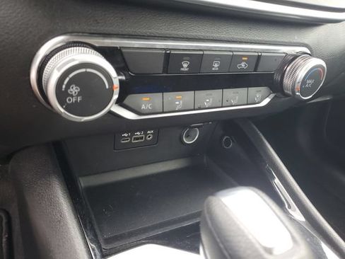 Used 2024 Nissan Altima 2.5 SV FWD image 18