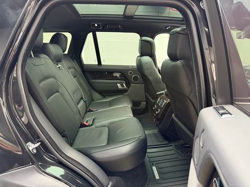 Used 2020 Land Rover Range Rover HSE image 22