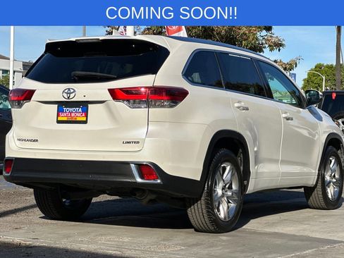 Used 2019 Toyota Highlander Limited image 4