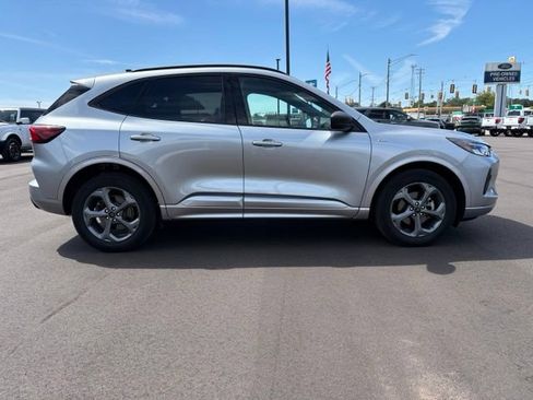 Used 2023 Ford Escape ST-Line w/ Tech Pack #1 AWD/4WD image 5