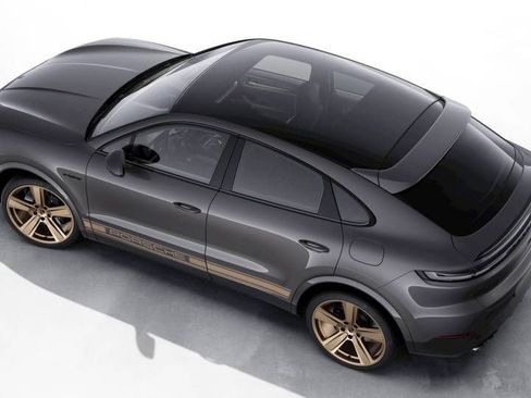Certified 2024 Porsche Cayenne Coupe AWD/4WD image 4