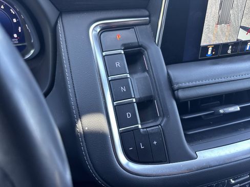 Used 2022 Chevrolet Tahoe Z71 w/ Luxury Package image 22