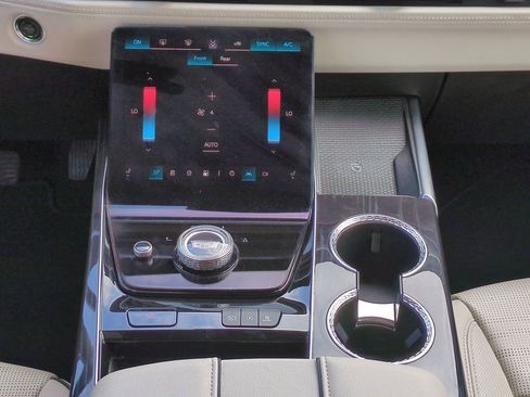 Certified 2025 Cadillac Escalade Sport w/ LPO, ONYX Package image 17