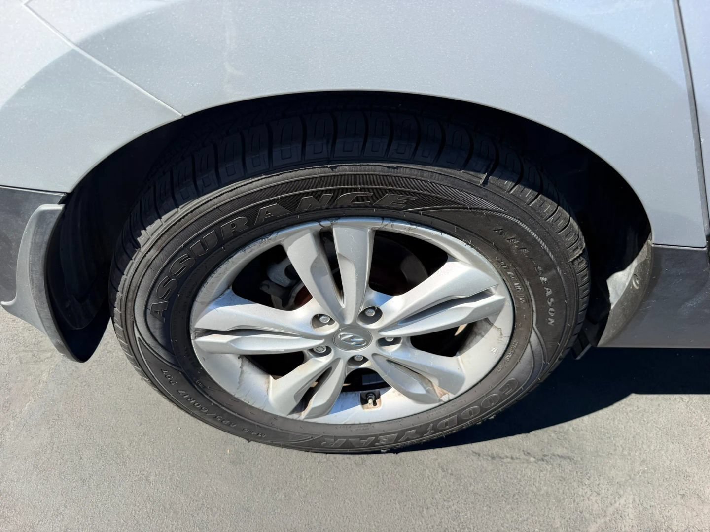 Used 2012 Hyundai Tucson GLS FWD image 29