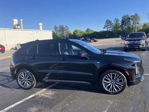 Certified 2024 Cadillac XT4 Sport image 4