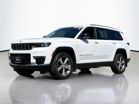 Used 2022 Jeep Grand Cherokee L Limited AWD/4WD image 13