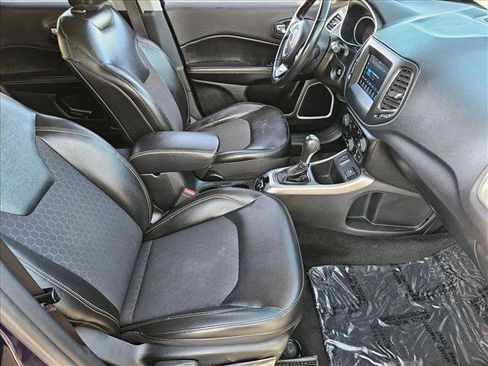 Used 2018 Jeep Compass Latitude w/ Popular Equipment Group image 17