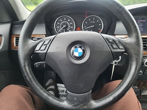 Used 2010 BMW 528i xDrive Sedan AWD/4WD image 14