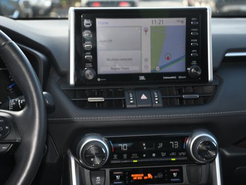 Used 2020 Toyota RAV4 Limited image 18