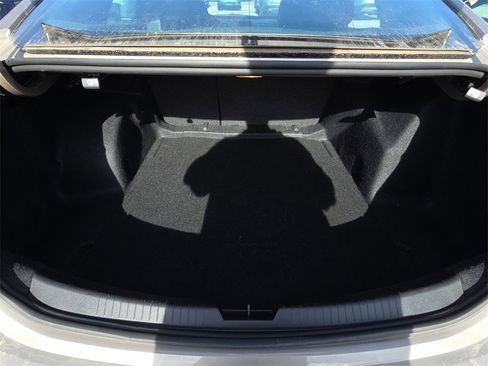 Used 2025 Chevrolet Malibu LT image 15