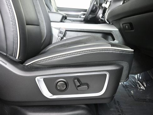 Used 2025 RAM 1500 Laramie image 15