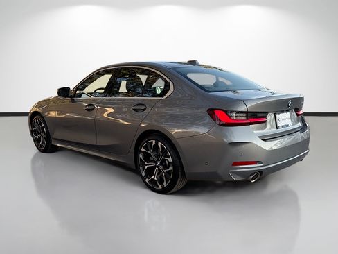 Used 2025 BMW 330i Sedan image 5