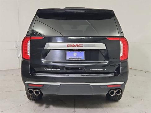 Used 2021 GMC Yukon Denali w/ Denali Premium Package image 5