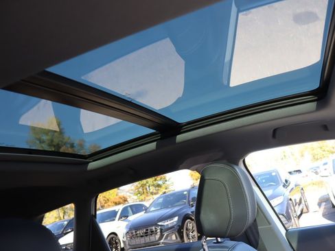 Used 2024 Audi Q4 e-tron Premium Plus w/ Premium Plus image 15