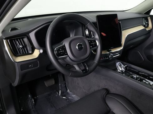 Certified 2026 Volvo XC60 B5 Ultra w/ Climate Package PRO AWD/4WD image 12
