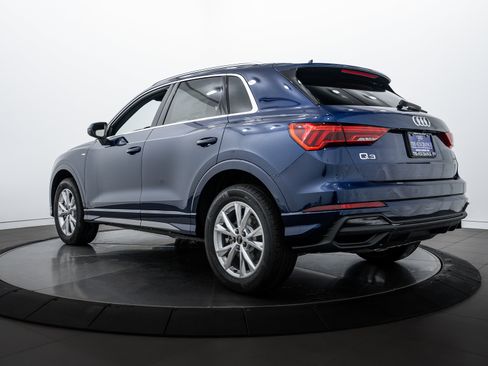 New 2025 Audi Q3 2.0T Premium image 5