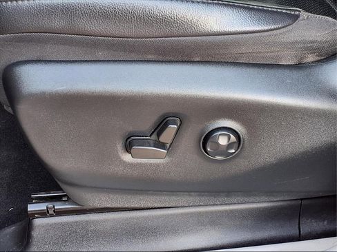 Used 2022 Chrysler Pacifica Touring-L image 20