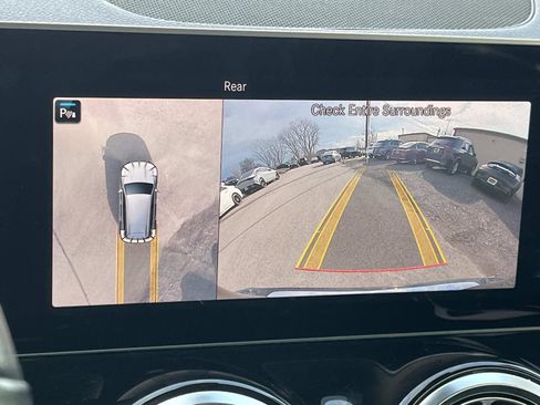 Certified 2021 Mercedes-Benz GLB 250 w/ Premium Package image 31