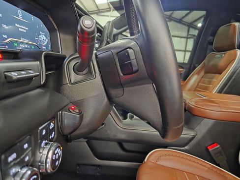 Used 2025 GMC Sierra 2500 Denali Ultimate AWD/4WD image 46