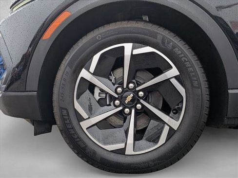 New 2026 Chevrolet Equinox EV LT image 18