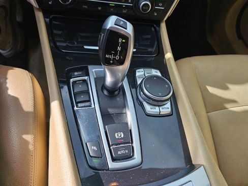 Used 2017 BMW 535i Gran Turismo image 12