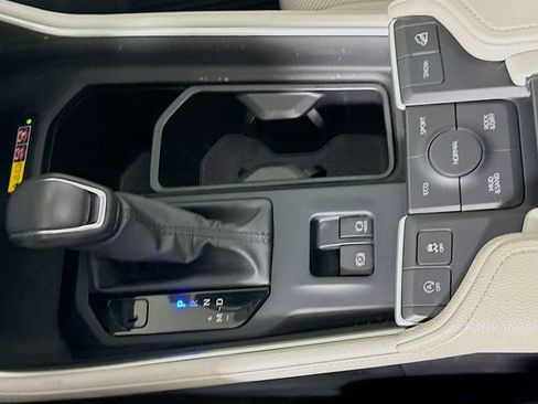 Certified 2024 Toyota Grand Highlander Limited image 16