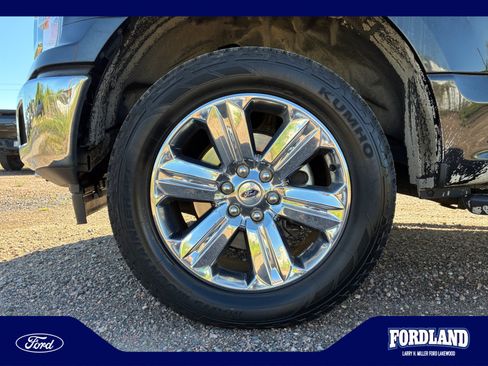 Used 2020 Ford F150 XLT w/ Equipment Group 302A Luxury AWD/4WD image 26