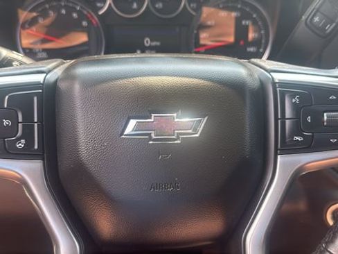 Used 2021 Chevrolet Silverado 1500 LT Trail Boss w/ Convenience Package II AWD/4WD image 14
