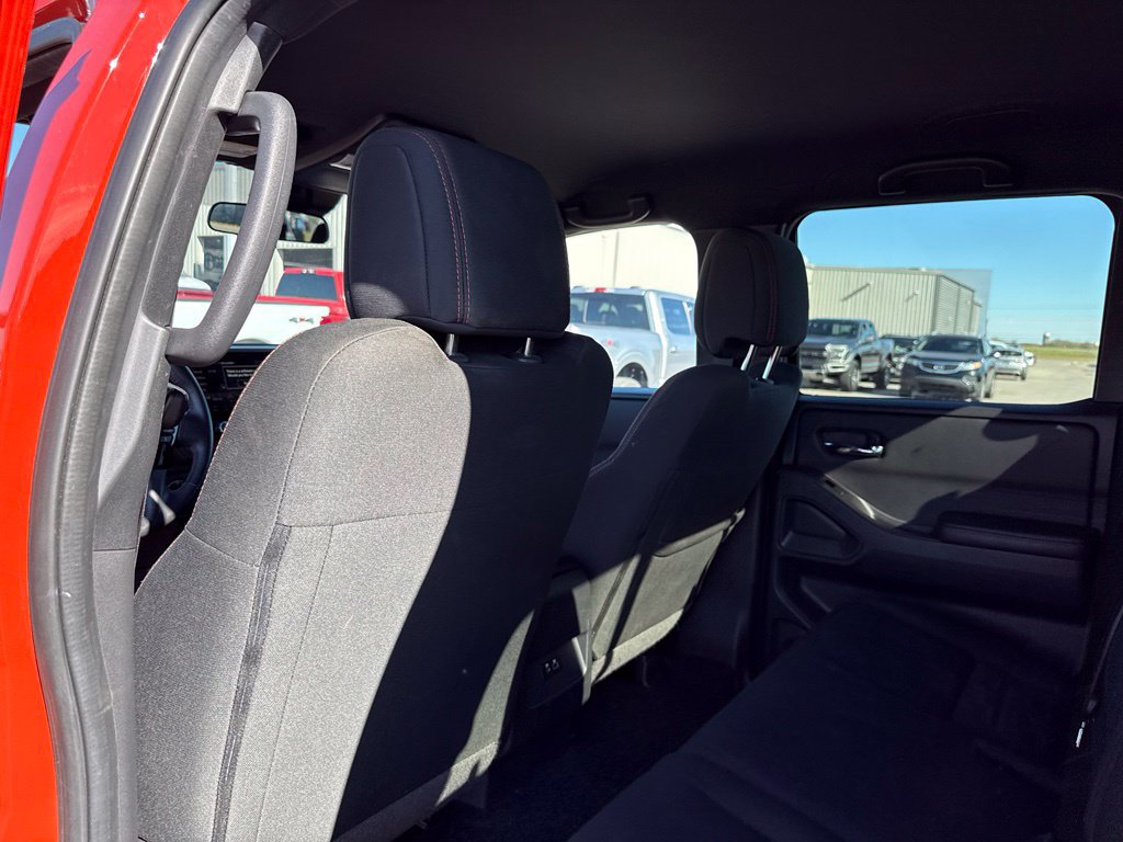 Used 2025 Nissan Frontier PRO-4X w/ Interior Protection Package AWD/4WD image 8