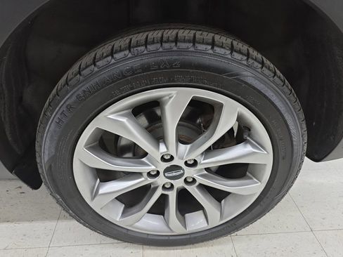 Used 2017 Lincoln MKC Select w/ Select Plus Package AWD/4WD image 34