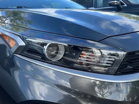 Certified 2024 Kia Forte LXS image 9