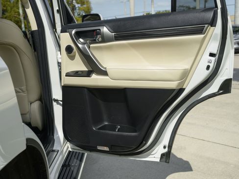 Used 2023 Lexus GX 460 Premium image 37