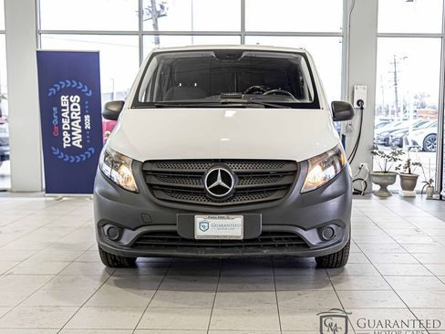 Used 2019 Mercedes-Benz Metris image 2