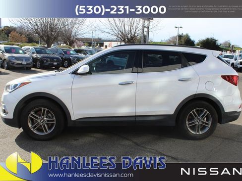 Used 2017 Hyundai Santa Fe Sport image 2
