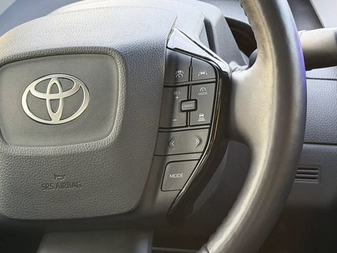 Used 2023 Toyota Prius XLE FWD image 14