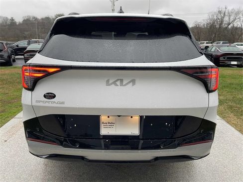 New 2026 Kia Sportage SX image 6