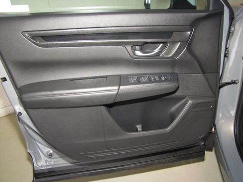 Certified 2024 Honda CR-V EX image 10